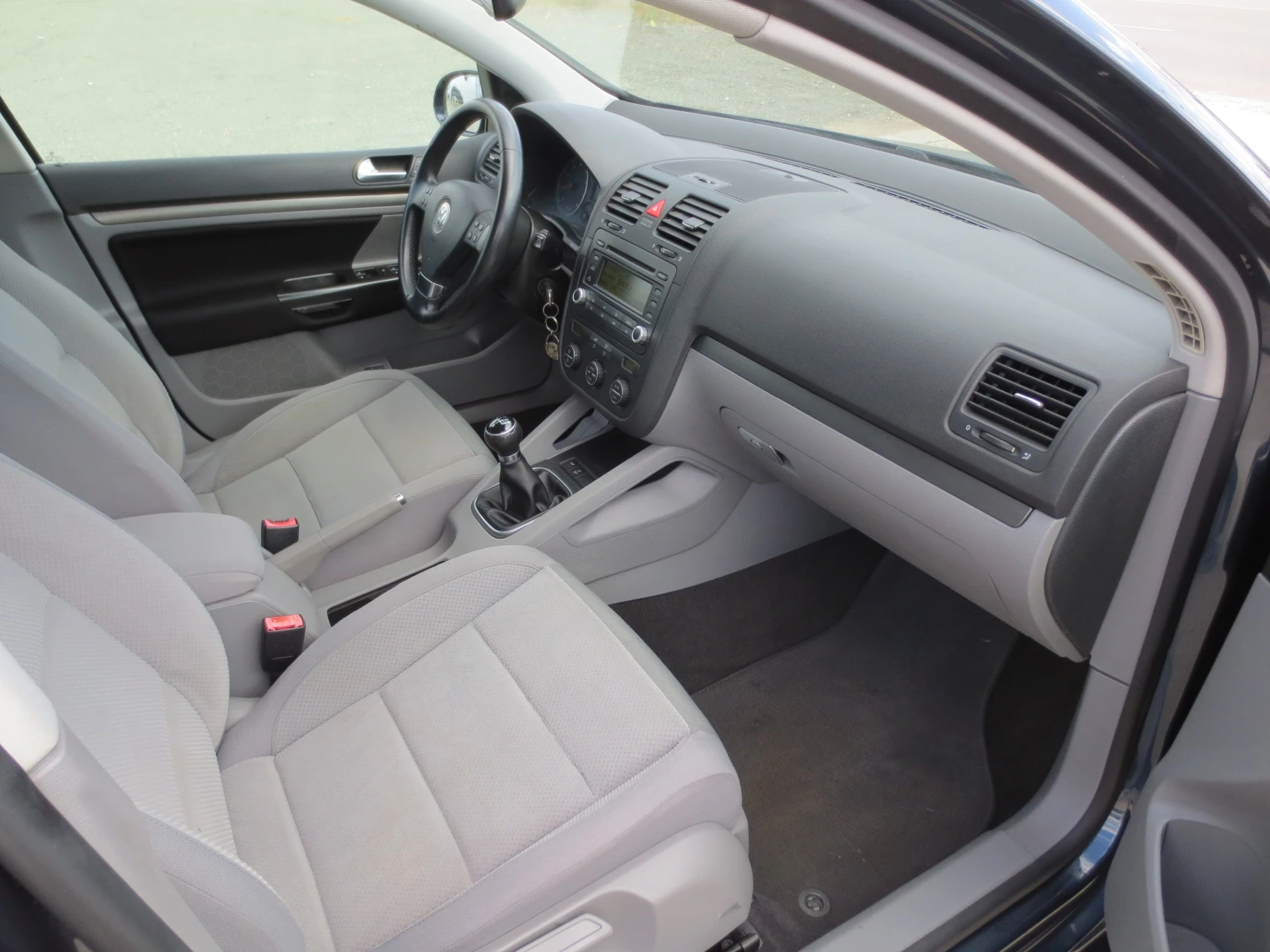 VW Golf 1.6 i * ГАЗ* , снимка 14 - Автомобили и джипове - 54386532