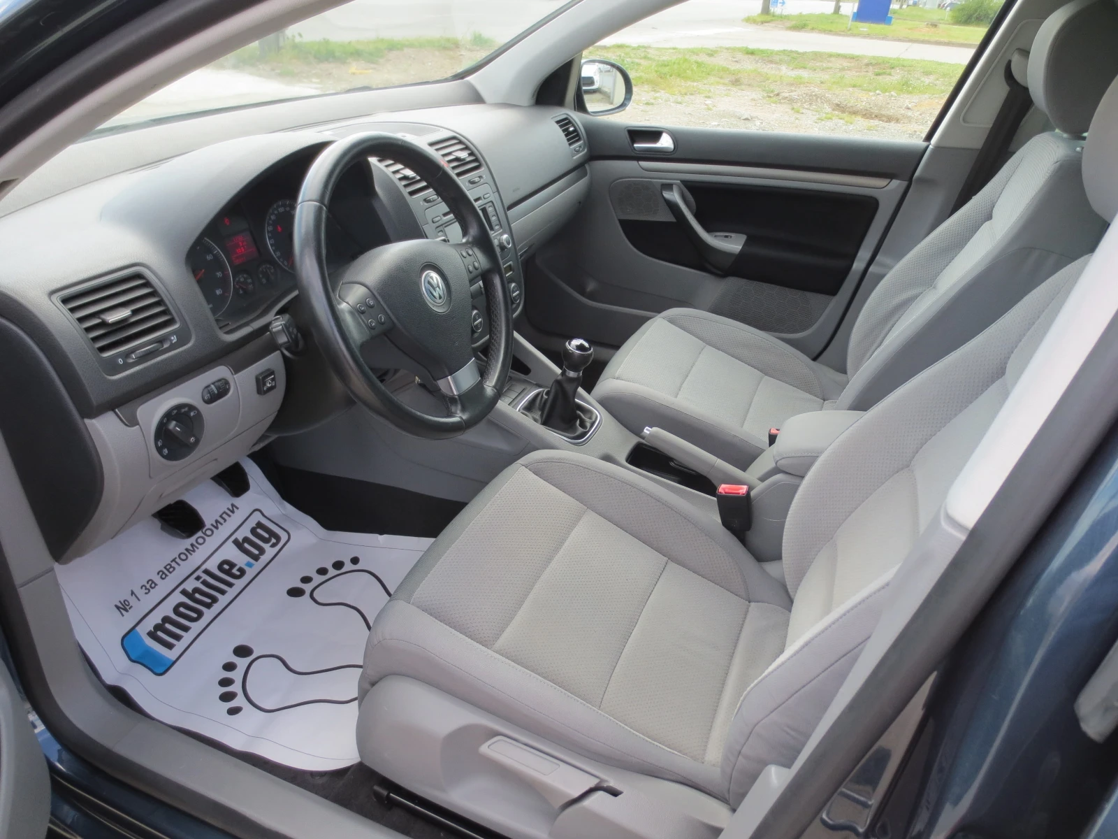 VW Golf 1.6 i * ГАЗ* , снимка 9 - Автомобили и джипове - 54386532
