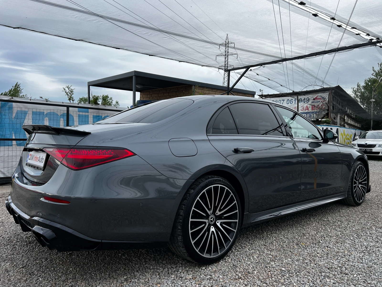 Mercedes-Benz S 400 BRABUS/4MATIC/DigitalLight/Burmester/HeadUp/ЛИЗИНГ, снимка 4 - Автомобили и джипове - 54457861