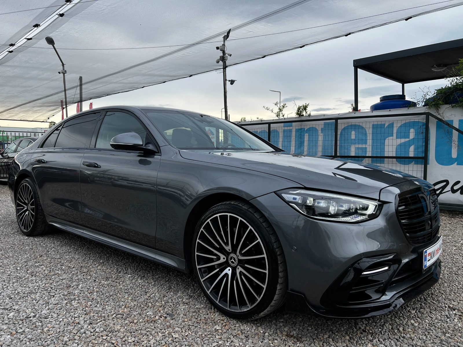 Mercedes-Benz S 400 BRABUS/4MATIC/DigitalLight/Burmester/HeadUp/ЛИЗИНГ, снимка 3 - Автомобили и джипове - 54457861