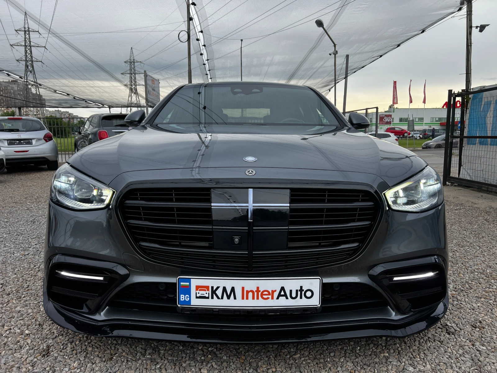 Mercedes-Benz S 400 BRABUS/4MATIC/DigitalLight/Burmester/HeadUp/ЛИЗИНГ, снимка 2 - Автомобили и джипове - 54457861