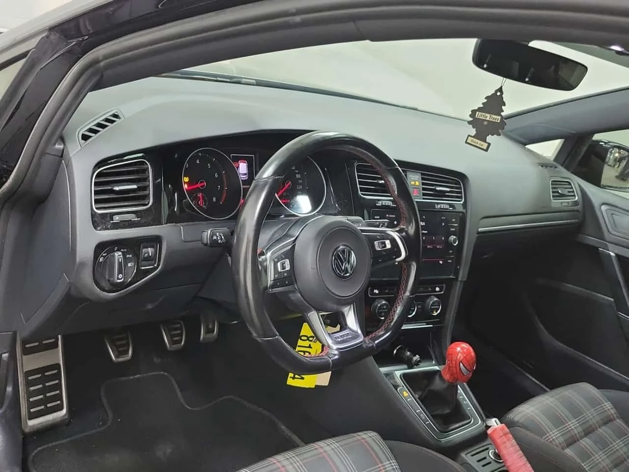 VW Golf GTI| ПОДГРЕВИ| 2 КЛЮЧА, снимка 11 - Автомобили и джипове - 54497245