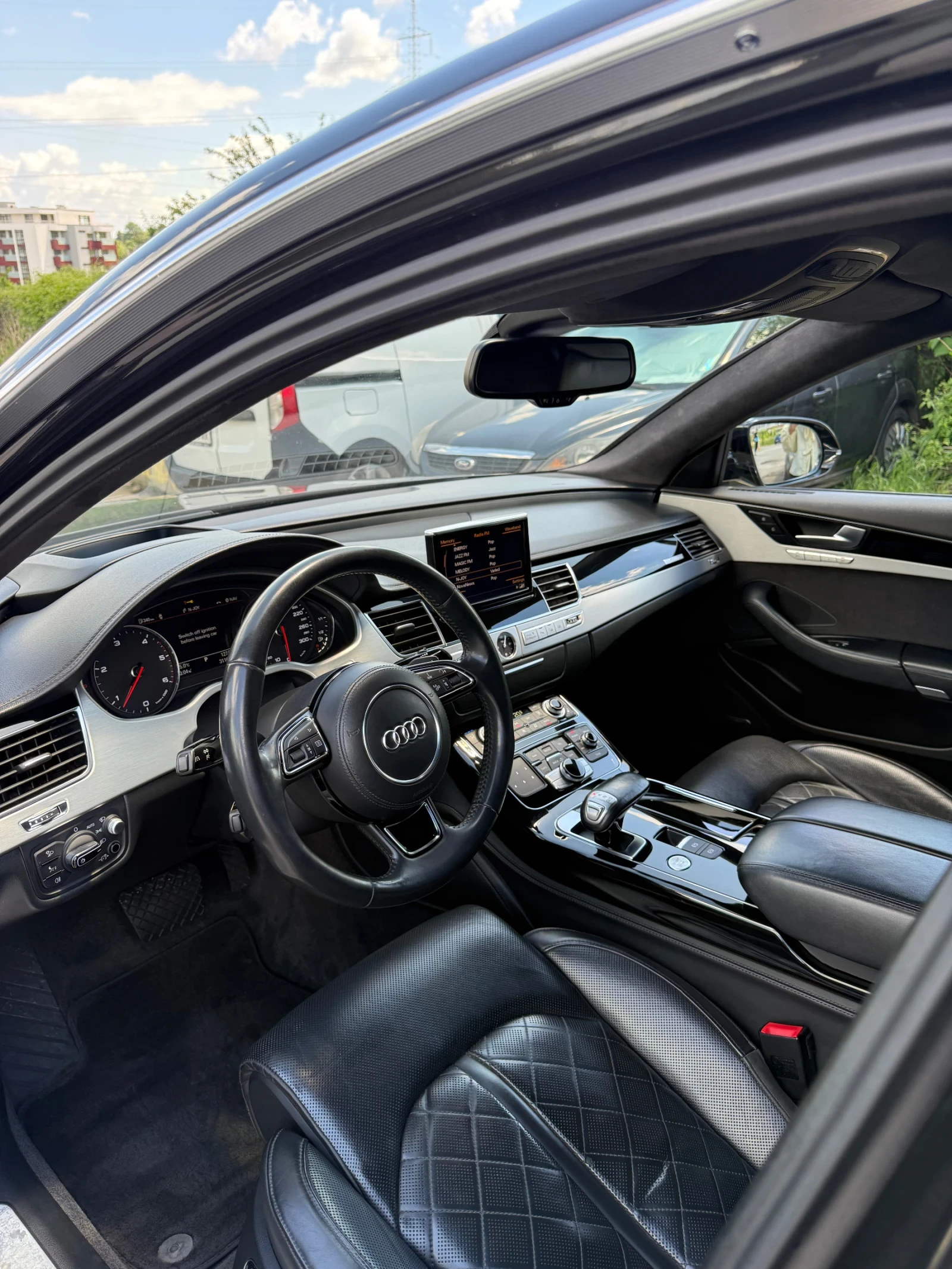 Audi A8 4.2 TDI Sport MATRIX, снимка 9 - Автомобили и джипове - 54676051