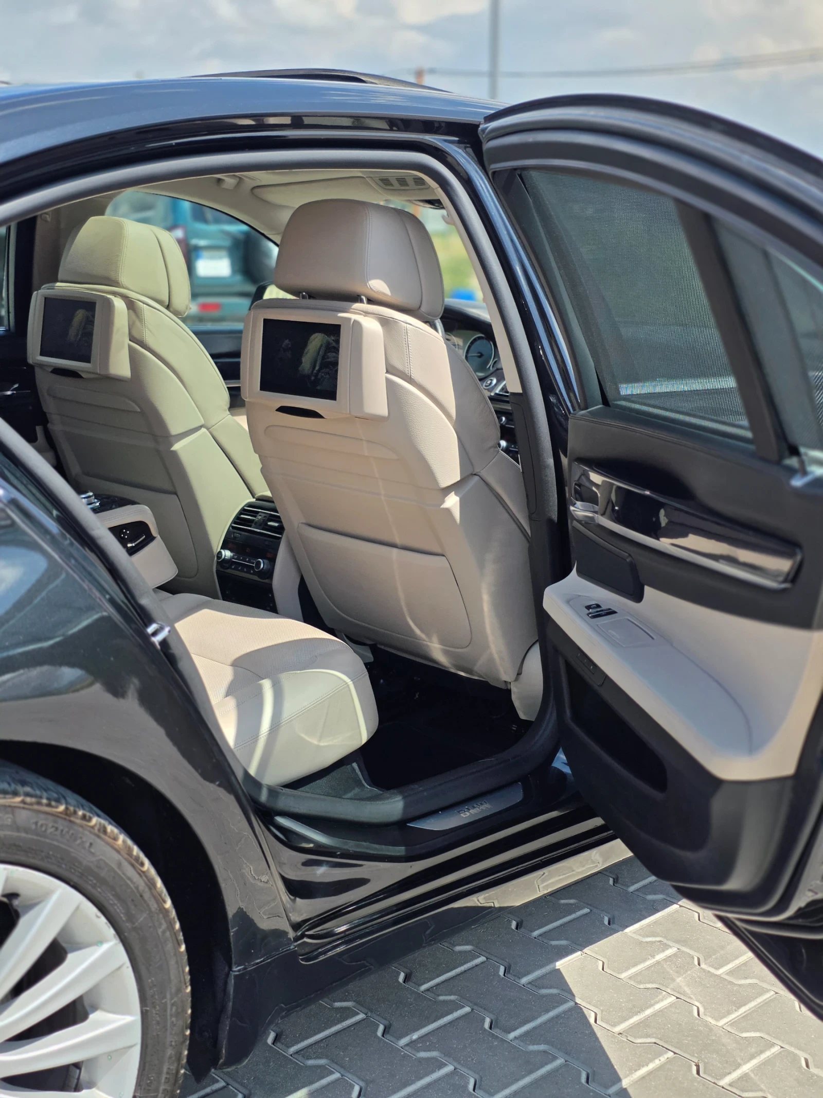 BMW 740 Soft Close* Harman* keyless* Night Vision* 3TV* , снимка 8 - Автомобили и джипове - 55012238