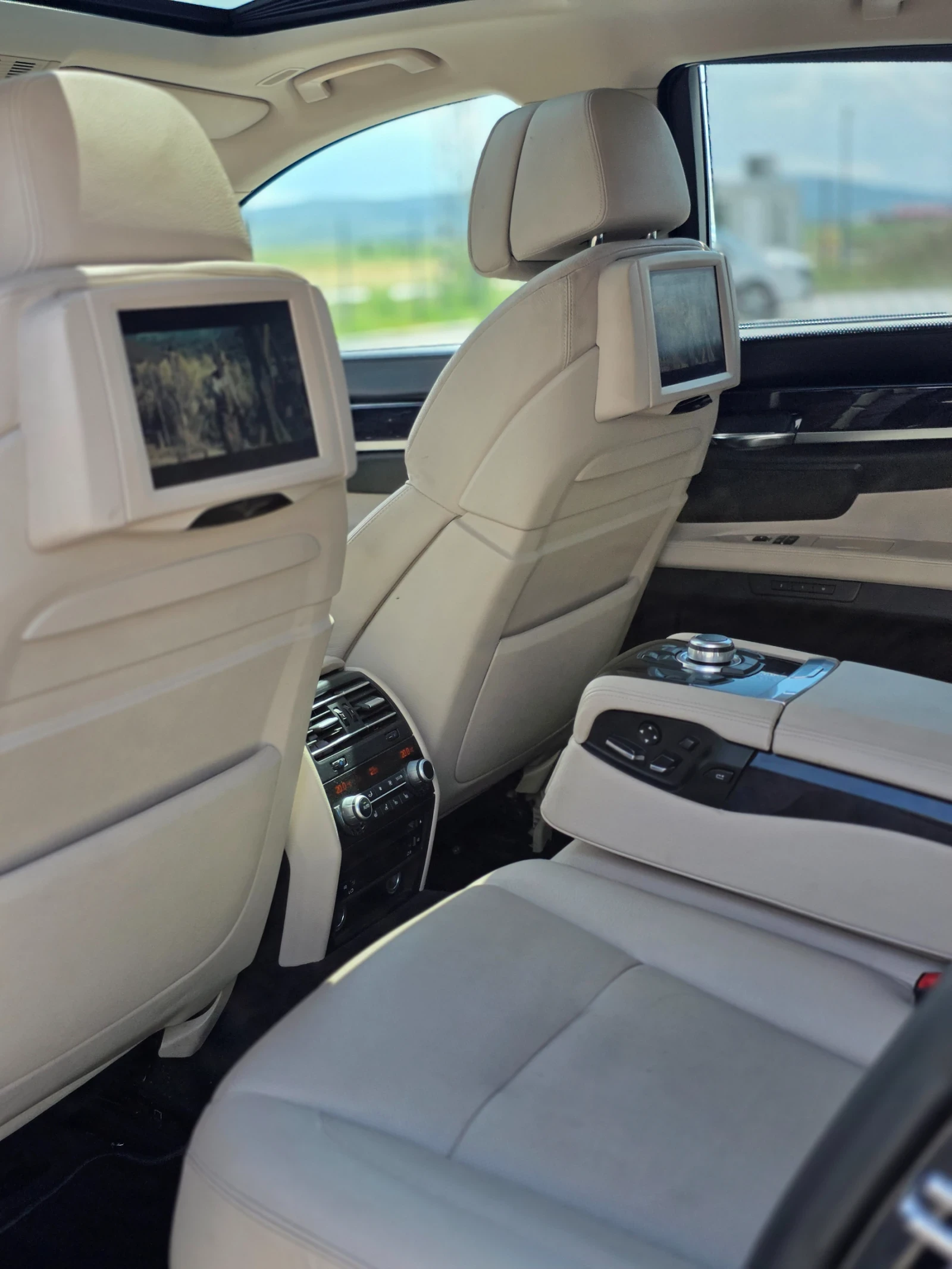 BMW 740 Soft Close* Harman* keyless* Night Vision* 3TV* , снимка 7 - Автомобили и джипове - 55012238