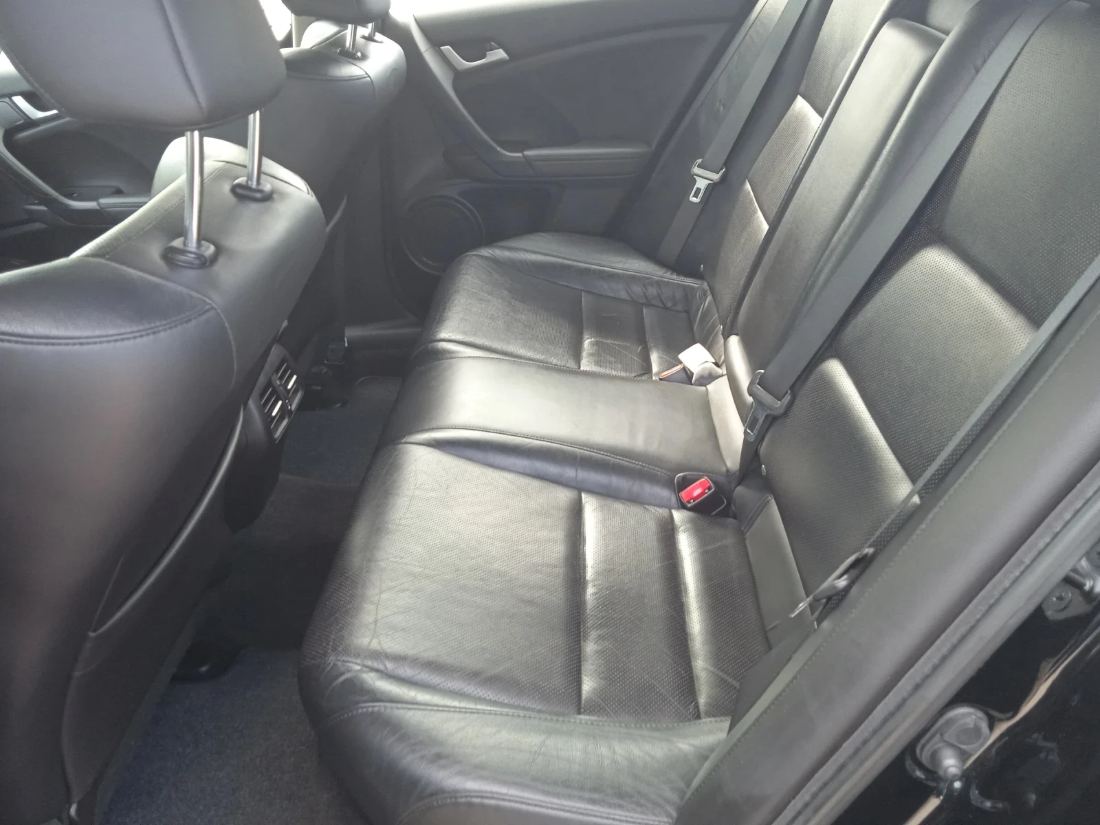Honda Accord 2.4 benzin , снимка 9 - Автомобили и джипове - 55593328