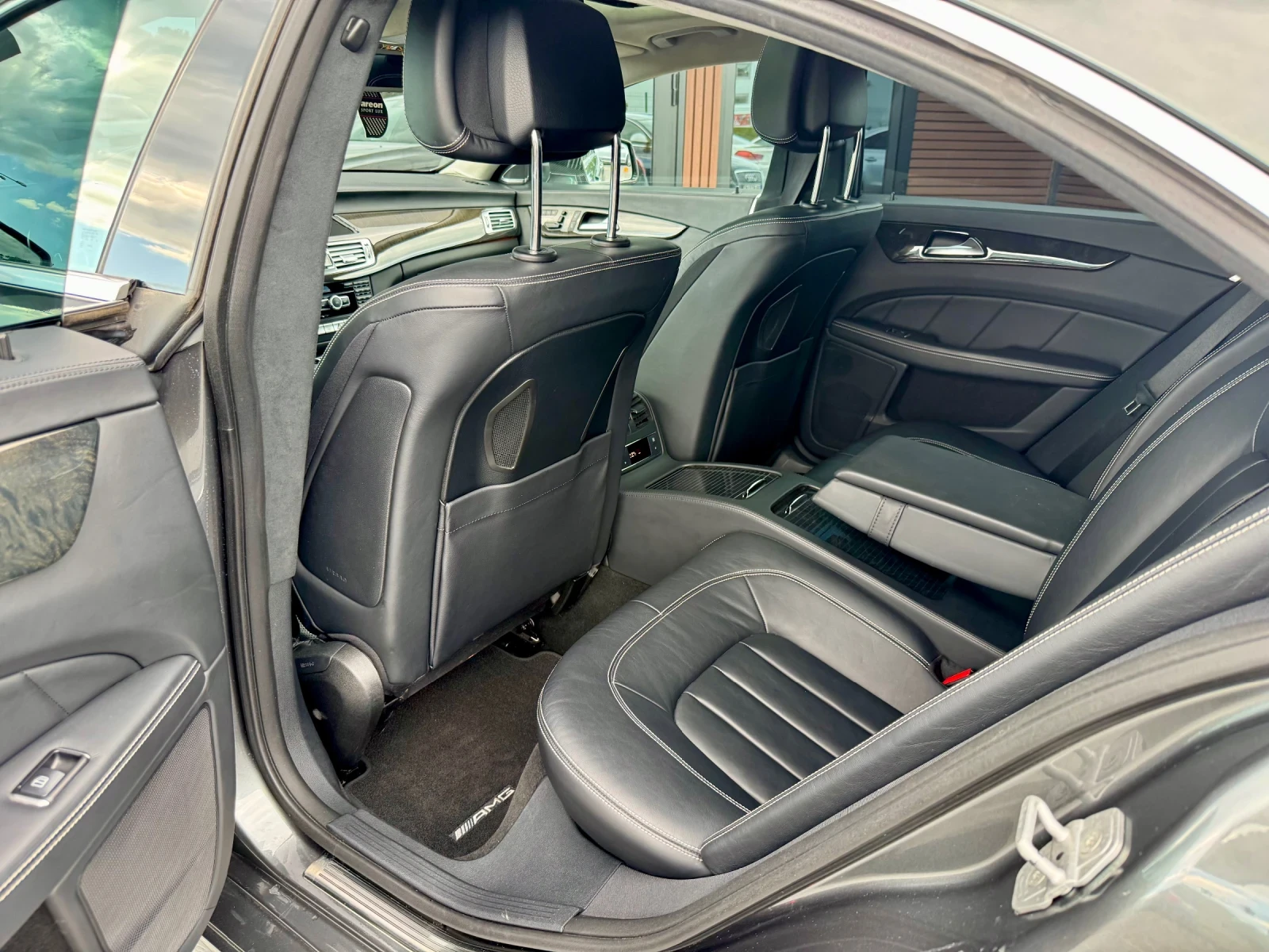 Mercedes-Benz CLS 500 4Matic* Подгрев/Обдухване* Harman/Kardon* Лизинг 0, снимка 9 - Автомобили и джипове - 55476246