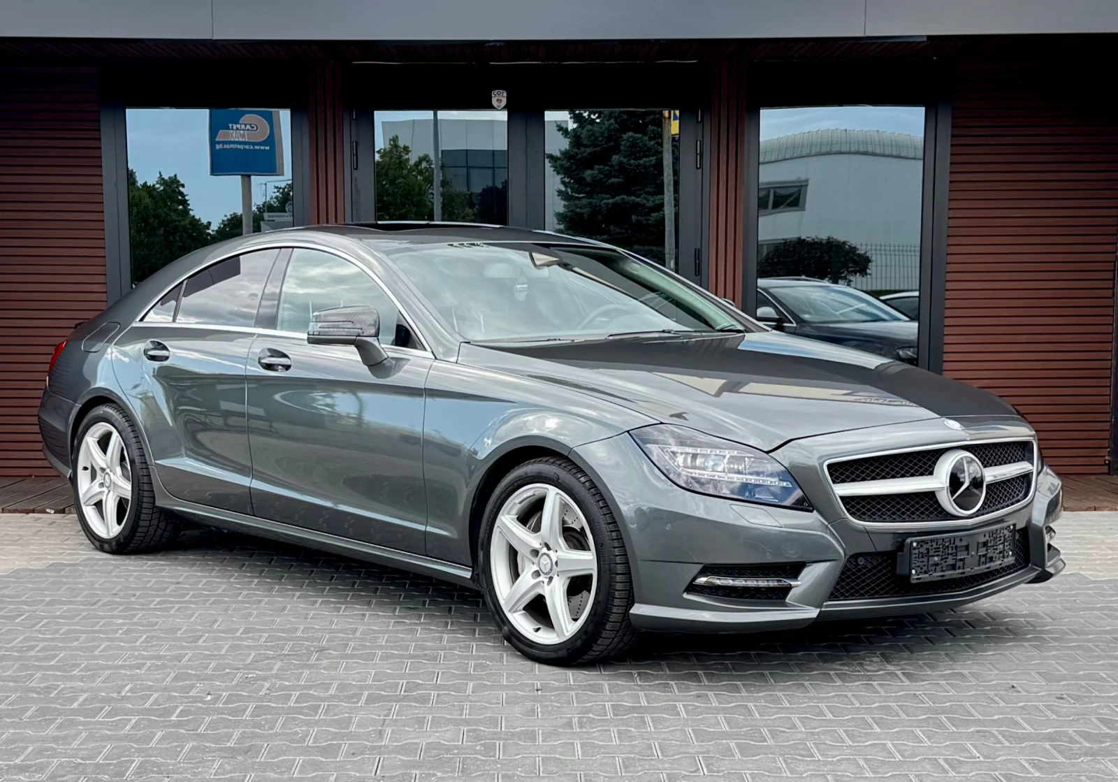 Mercedes-Benz CLS 500 4Matic* Подгрев/Обдухване* Harman/Kardon* Лизинг 0, снимка 3 - Автомобили и джипове - 55476246