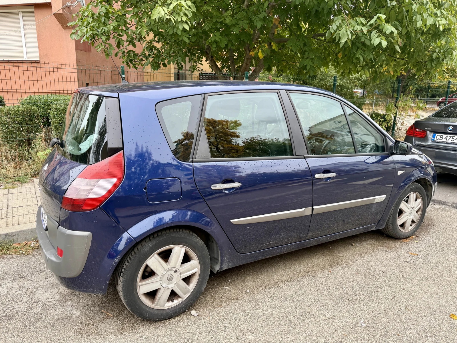 Renault Scenic, снимка 3 - Автомобили и джипове - 56655855
