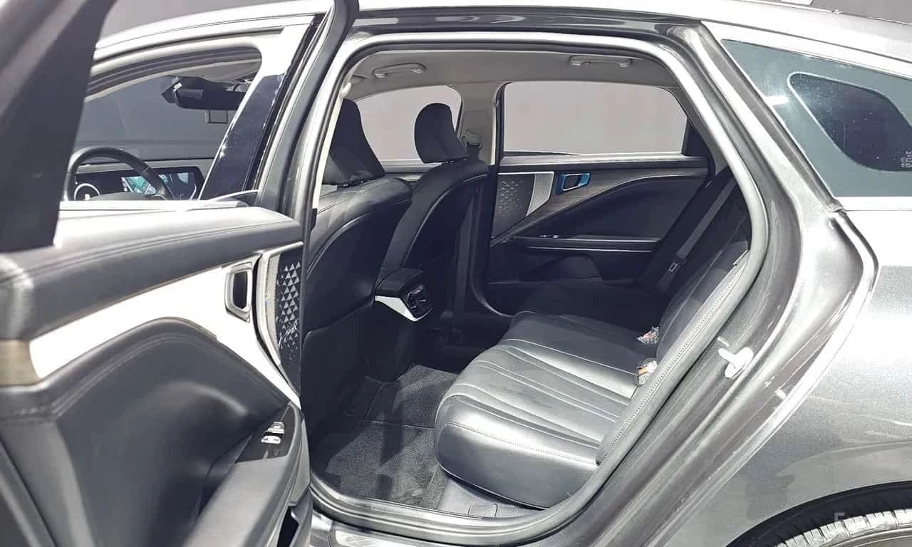 Kia K8 * 3.5 LPG * ОБДУХВАНЕ * НЕ Е БИЛА TAXI/RENT A CAR , снимка 12 - Автомобили и джипове - 56227767