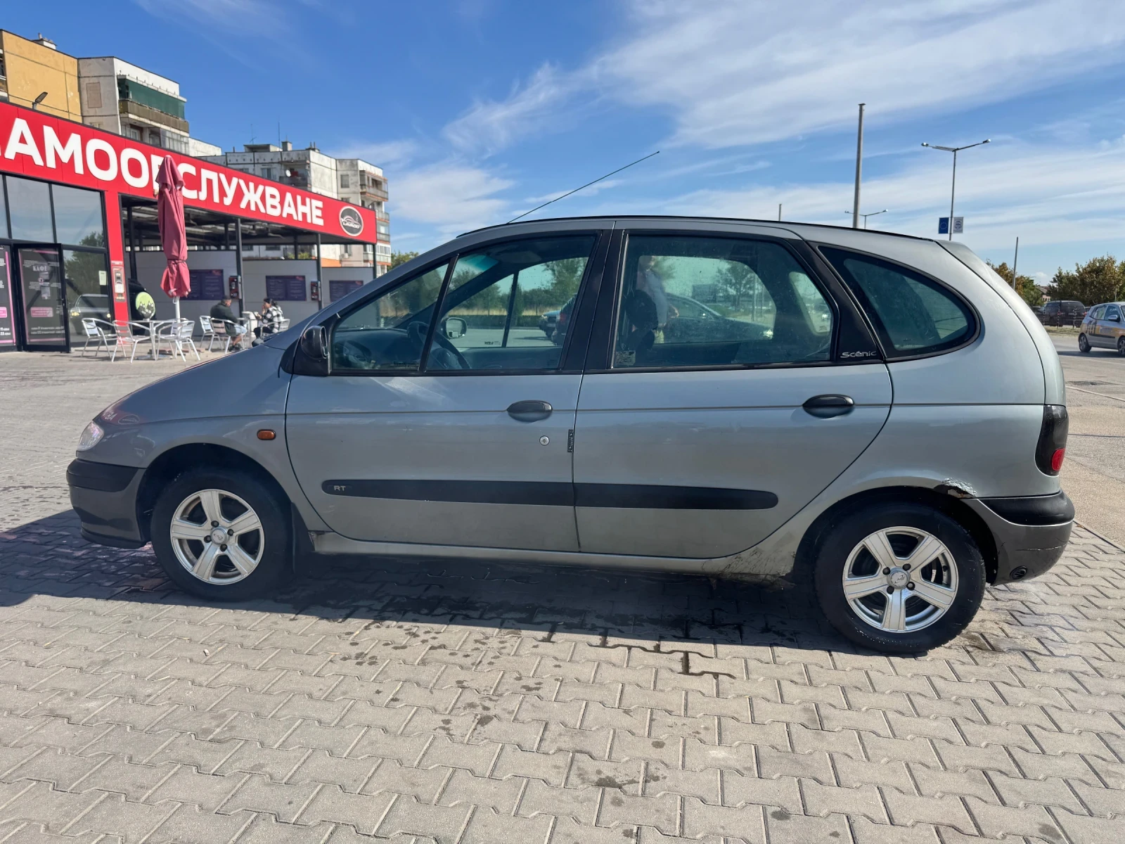 Renault Scenic Гас, снимка 8 - Автомобили и джипове - 56324523