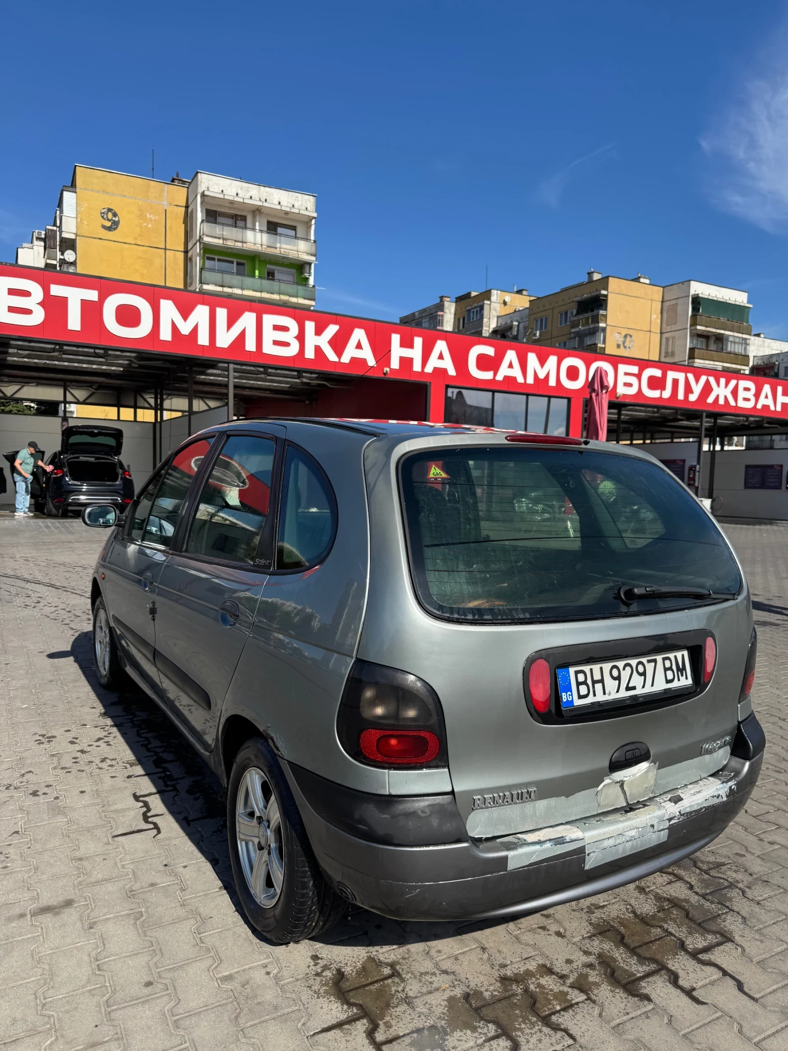 Renault Scenic Гас, снимка 7 - Автомобили и джипове - 56324523