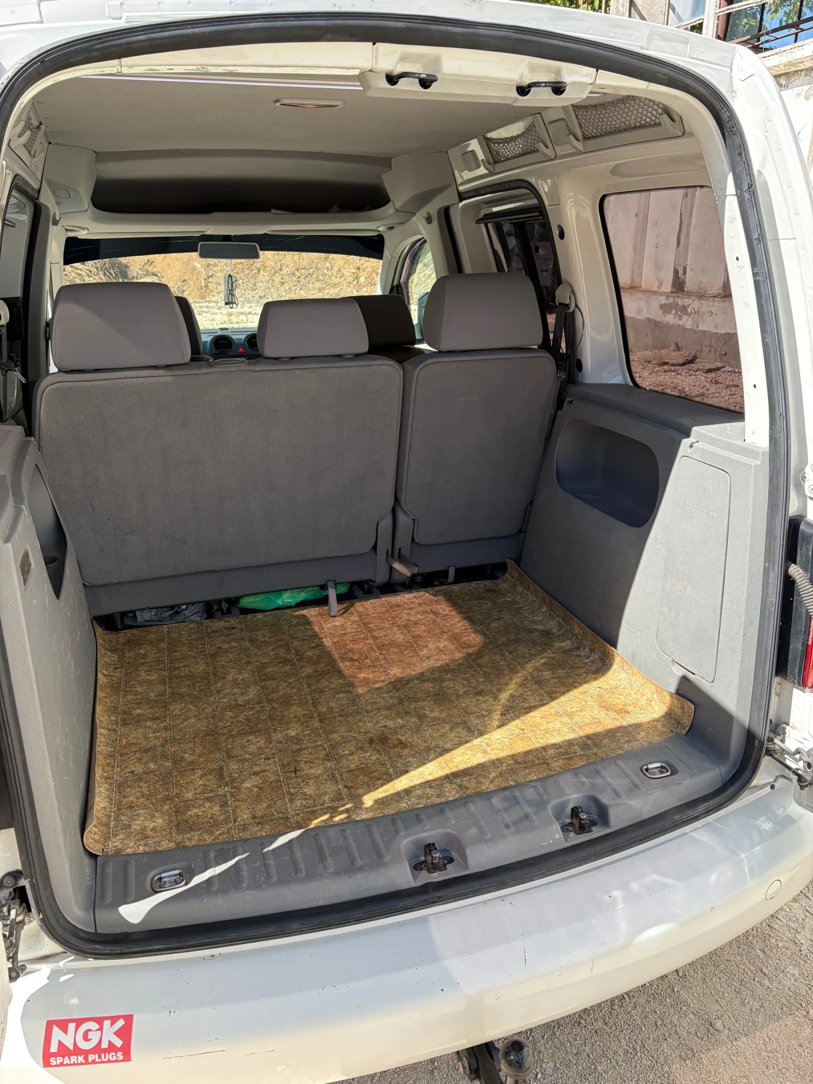 VW Caddy, снимка 9 - Автомобили и джипове - 56336265