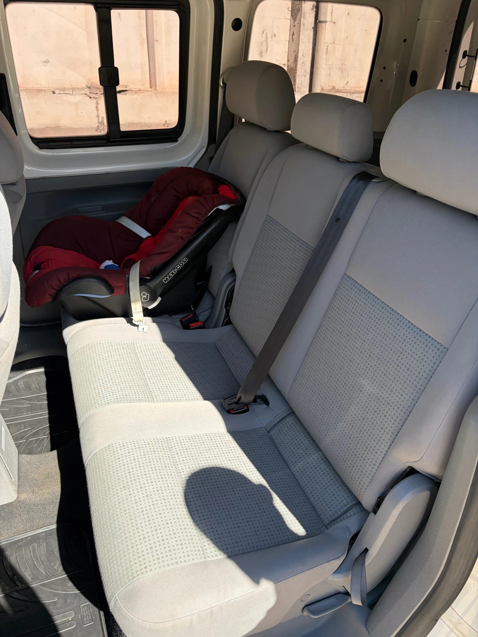 VW Caddy, снимка 6 - Автомобили и джипове - 56336265