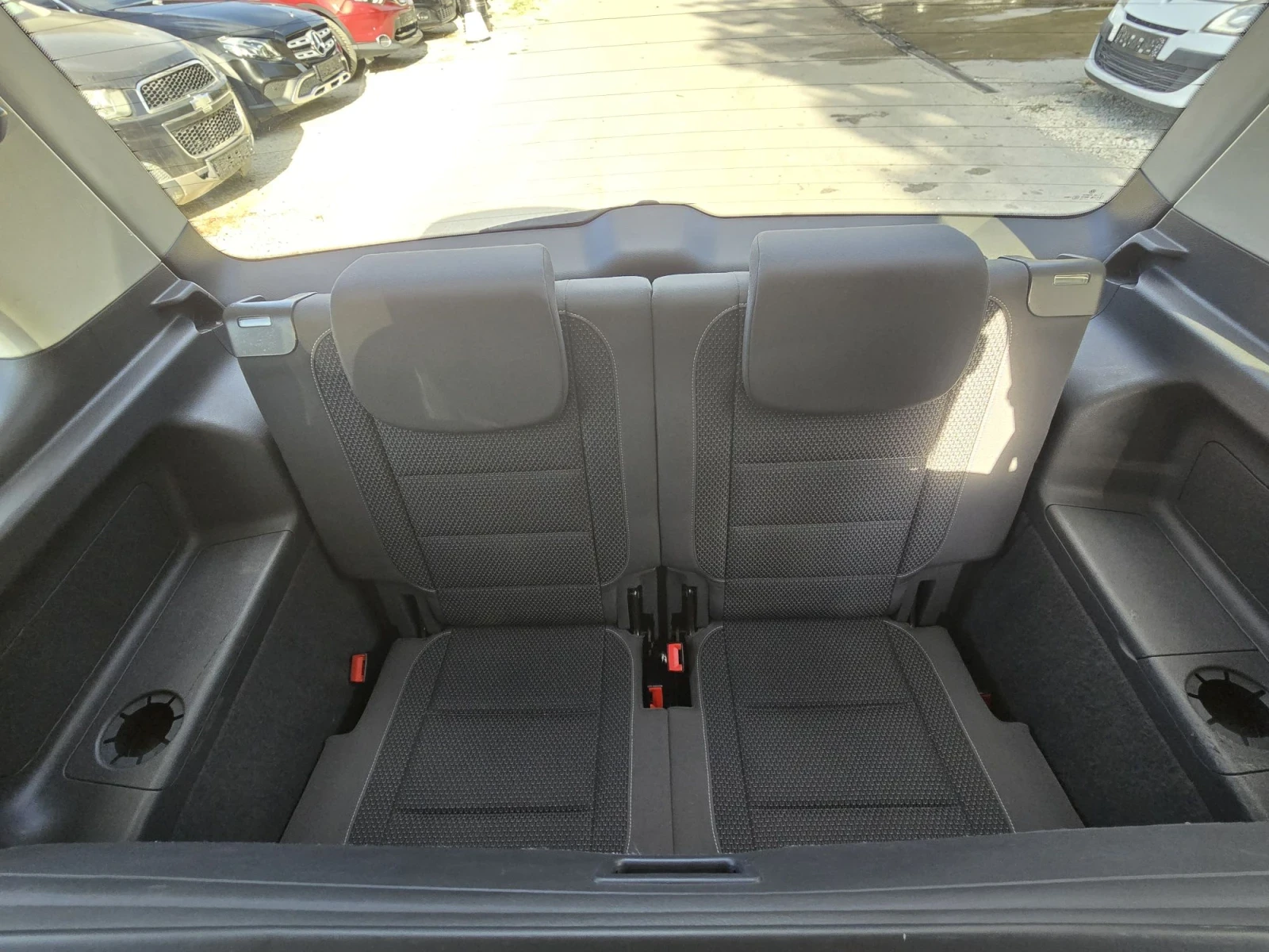 VW Touran 1.6TDI 105�.� DSG 6+ 1����� | Mobile.bg � ����������� 14