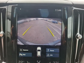 Volvo XC60 2.0HYBRID Face Lift Navi Пдгрев Обдухване Камера , снимка 11