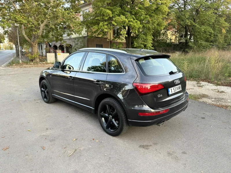 Audi Q5, снимка 3 - Автомобили и джипове - 47558644