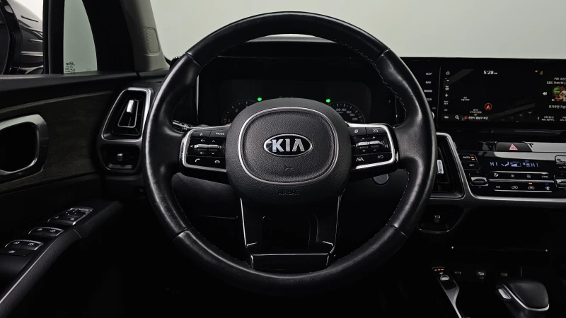 Kia Sorento 2.2 4WD TRENDY, снимка 15 - Автомобили и джипове - 49327925