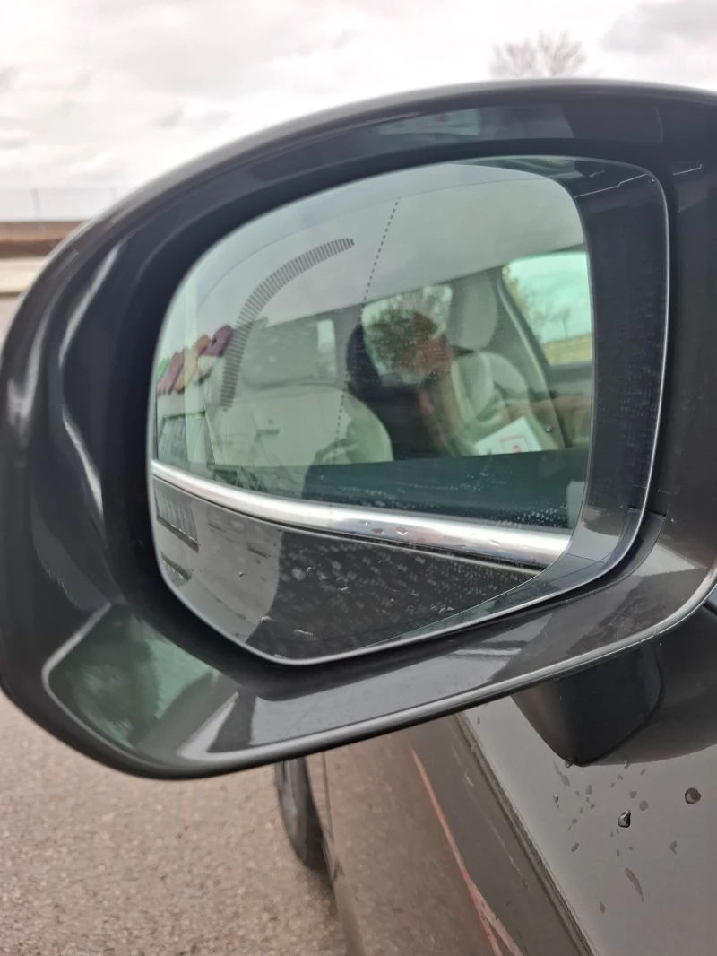 Volvo XC60 2.0HYBRID Face Lift Navi Пдгрев Общуване Камера , снимка 16 - Автомобили и джипове - 52304097