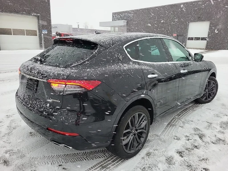 Maserati Levante * GT ULTIMA * CARFAX * ЦЕНА ДО БГ, снимка 3 - Автомобили и джипове - 52863814