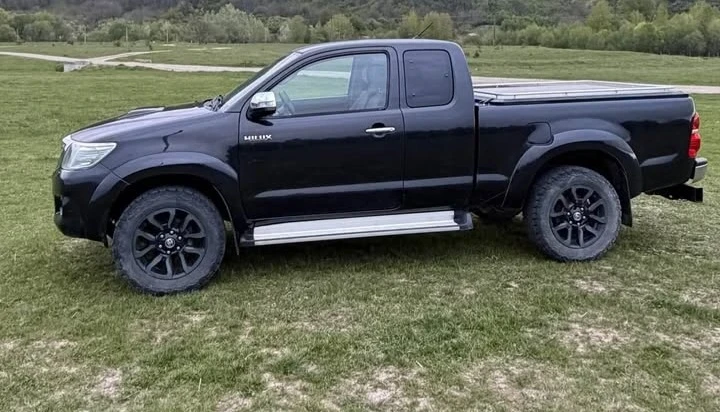 Toyota Hilux, снимка 3 - Автомобили и джипове - 55724140