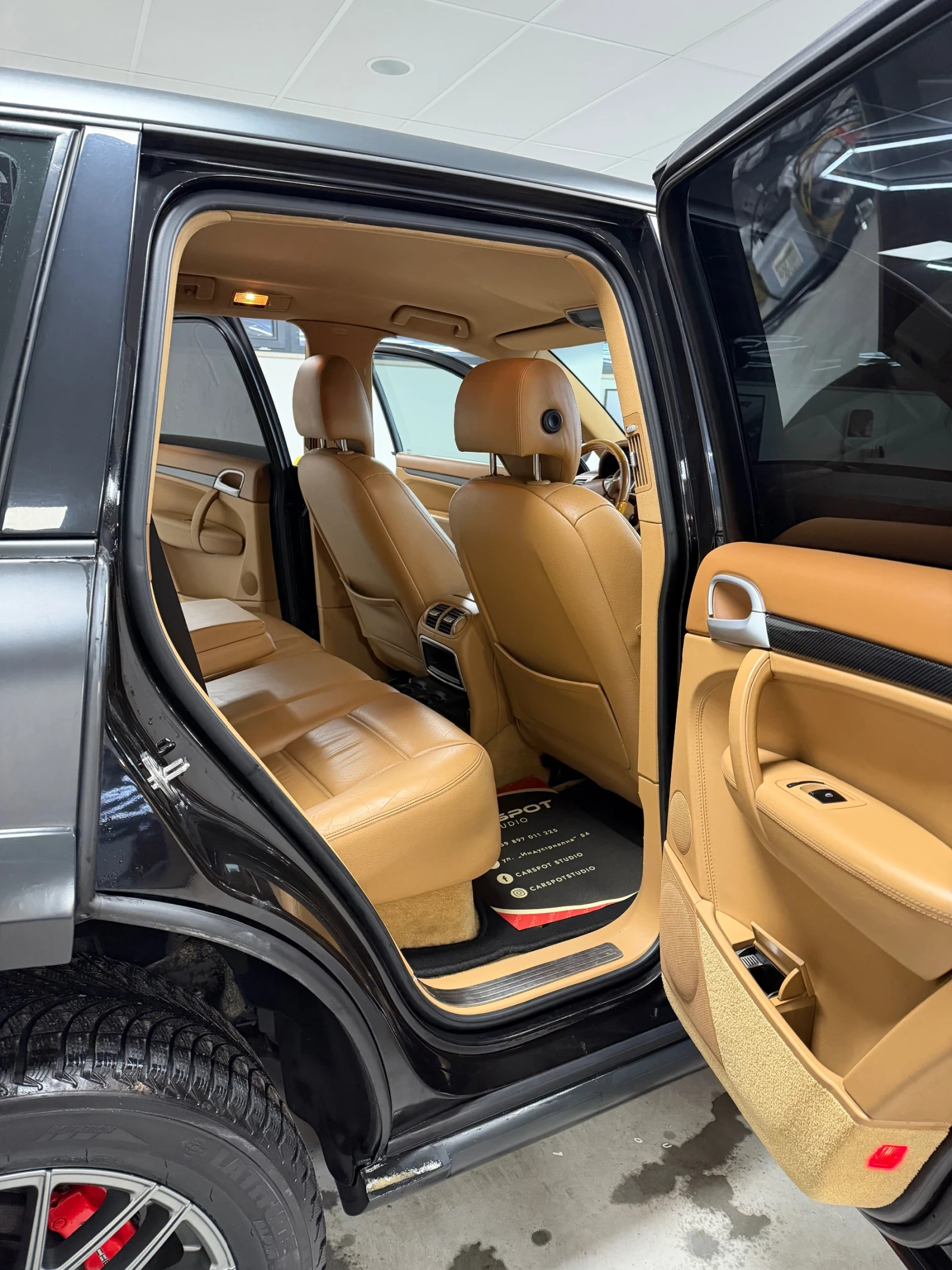 Porsche Cayenne 4.5 V8, снимка 4 - Автомобили и джипове - 54769826