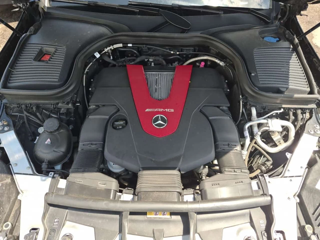 Mercedes-Benz GLC 43 AMG 4MATIC/BURMESTER/ПАНОРАМА, снимка 17 - Автомобили и джипове - 54970578
