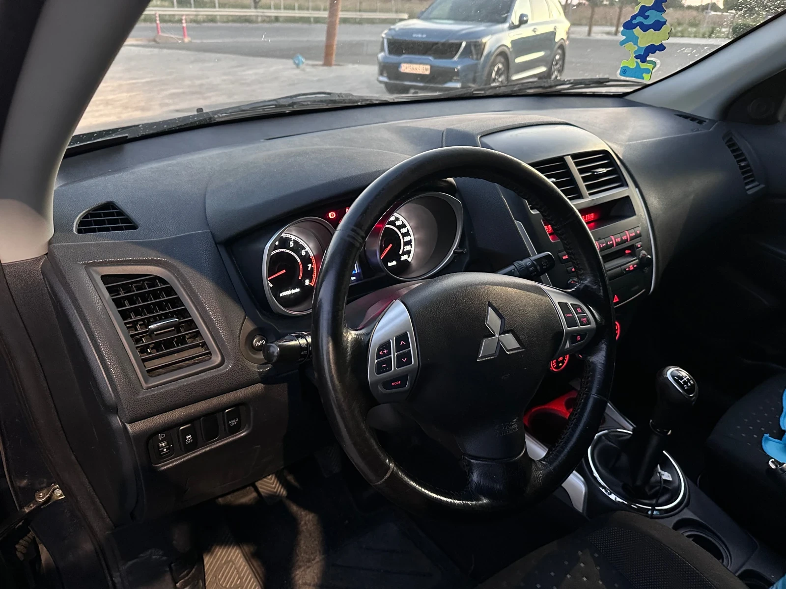 Mitsubishi ASX 1.6i 117ps, снимка 9 - Автомобили и джипове - 55530170