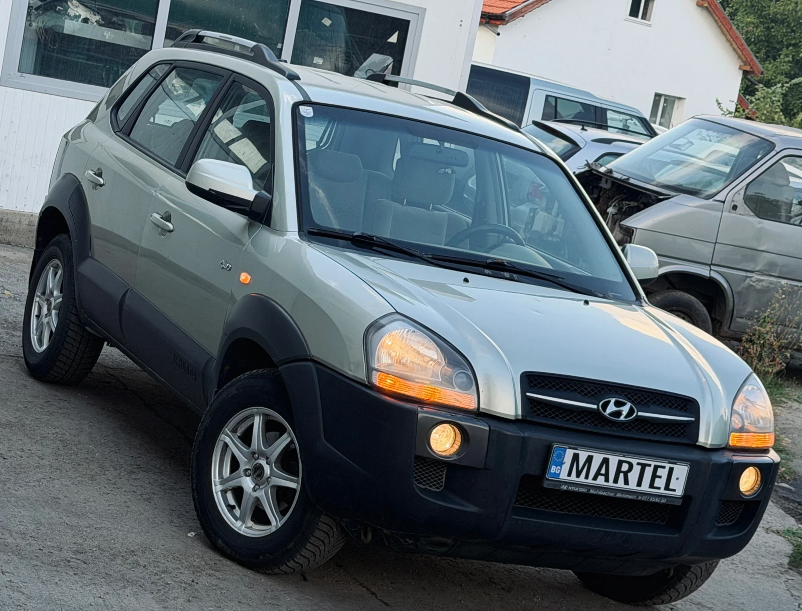Hyundai Tucson 2.0CRDI / 4X4, снимка 3 - Автомобили и джипове - 55598959