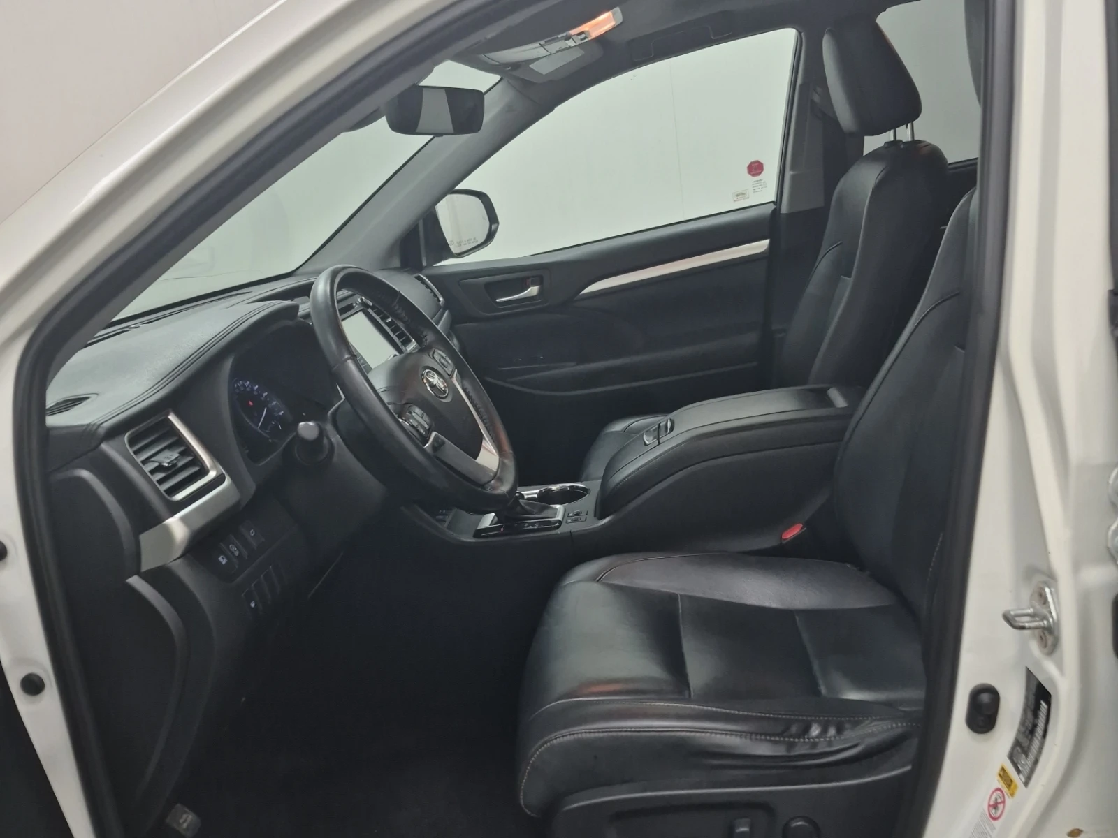 Toyota Highlander Awd Xle / Carfax / Лизинж, снимка 3 - Автомобили и джипове - 56315635