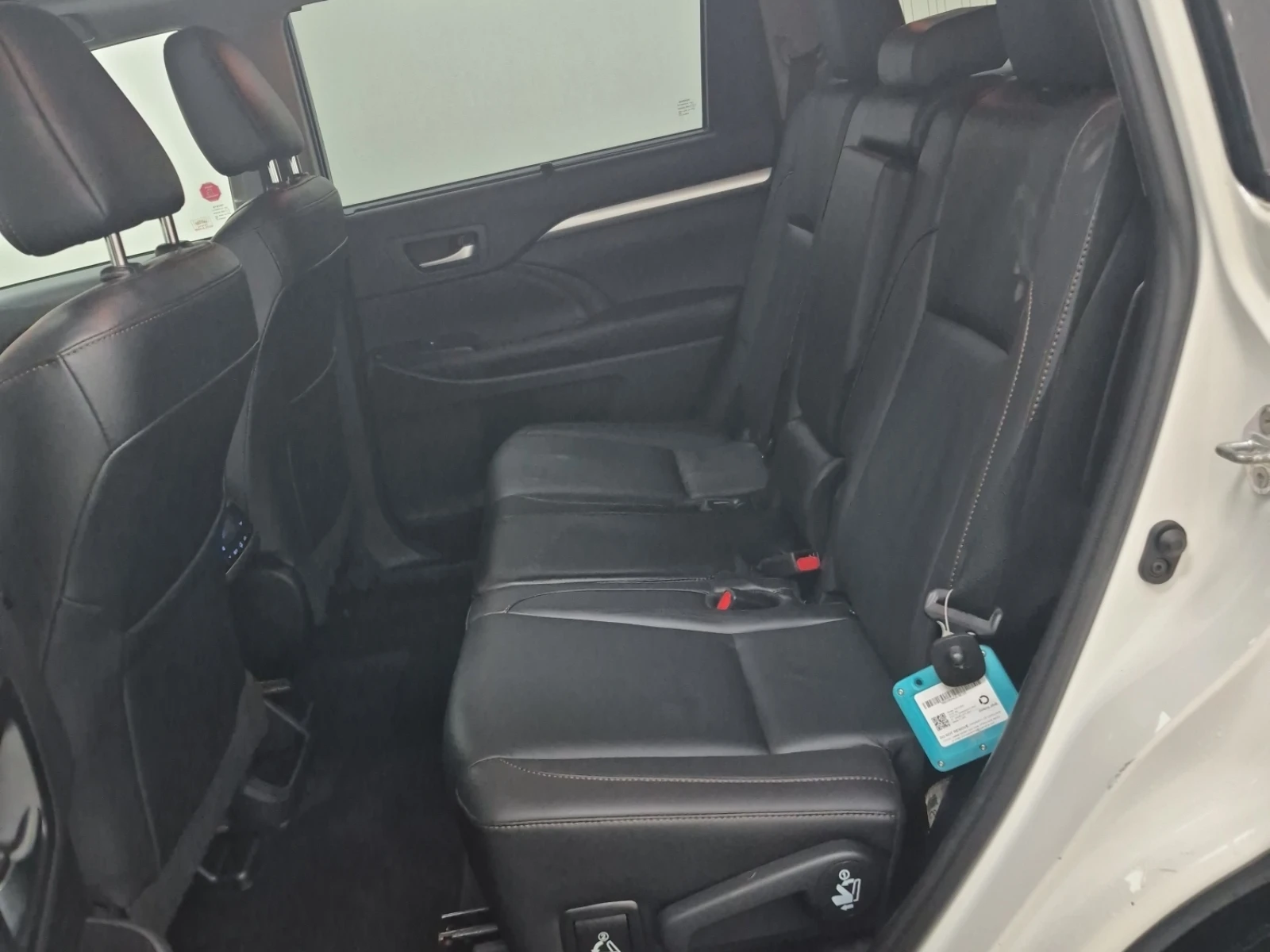 Toyota Highlander Awd Xle / Carfax / Лизинж, снимка 12 - Автомобили и джипове - 56315635
