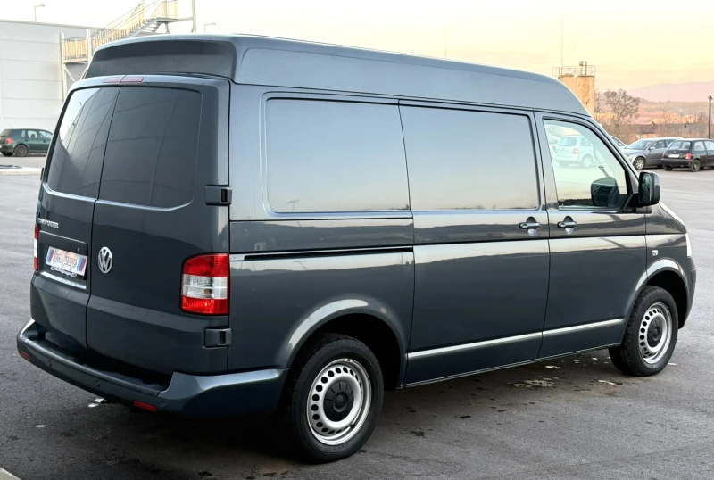 VW T5 2.5 TDI, снимка 4 - Бусове и автобуси - 48145351