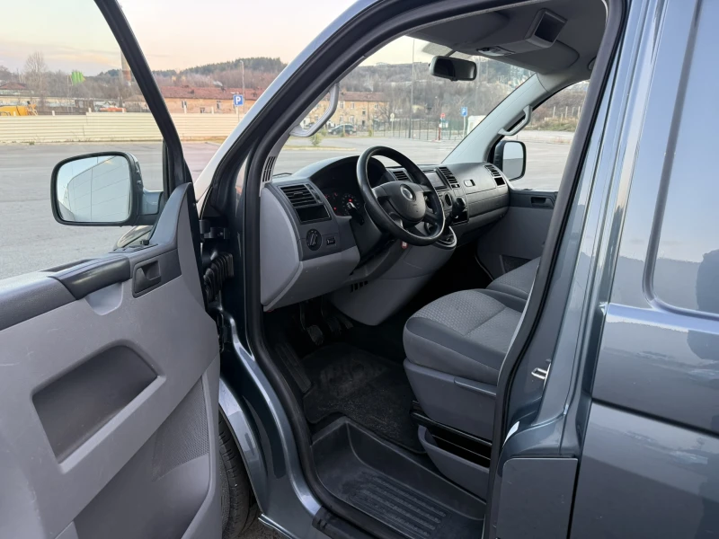 VW T5 2.5 TDI, снимка 7 - Бусове и автобуси - 48145351