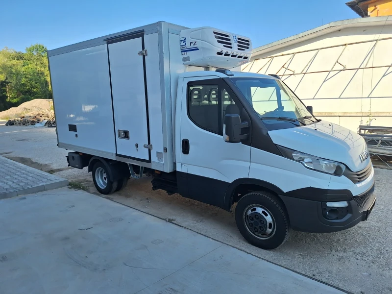 Iveco 35c15 Хладилен със В категория, снимка 3 - Бусове и автобуси - 51074574