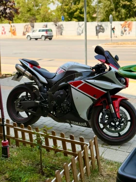 Yamaha YZF-R1 Big Bang | Mobile.bg    3