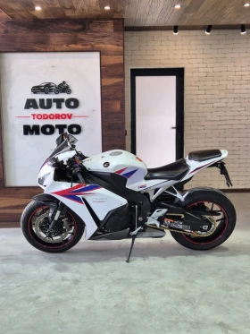 Honda Cbr 1000RR Fireblade ABS AKRAPOVIC Нов внос ШВЕЙЦАРИЯ! | Auto.bg — изображение 5