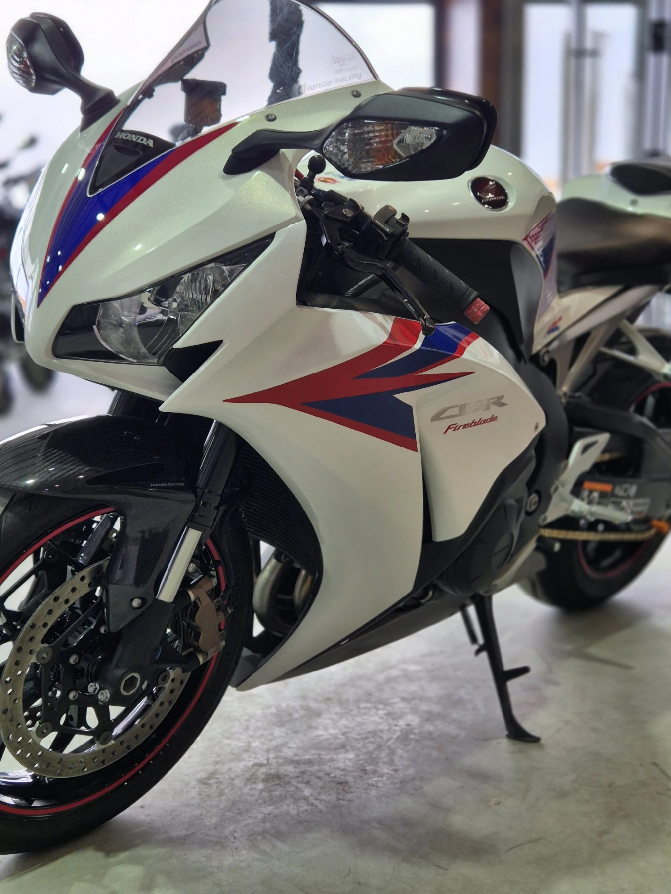Honda Cbr 1000RR Fireblade ABS AKRAPOVIC Нов внос ШВЕЙЦАРИЯ!, снимка 11 - Мотоциклети и мототехника - 54195586