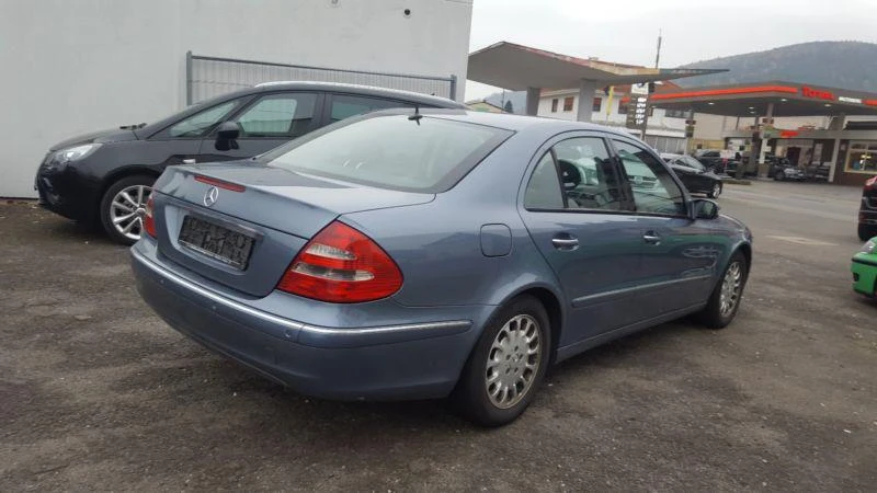 Рама и Каросерия за Mercedes-Benz E 270, снимка 2 - Части - 49501639