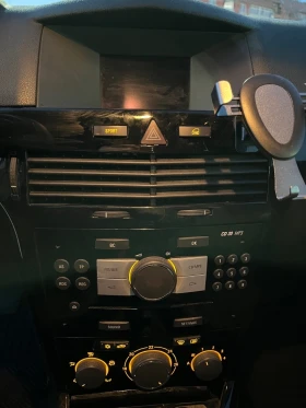 Opel Astra GTC 1.6 Turbo ГАЗ, снимка 15