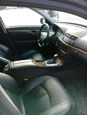 Mercedes-Benz E 320, снимка 9