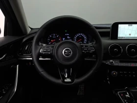 Kia Stinger 2.2 Diesel AWD| 199к.с.| ВКЛ.ТЕХНОТЕСТ, снимка 13