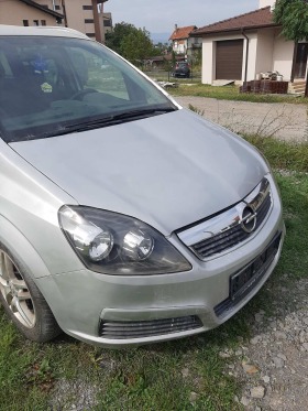 Opel Zafira 1.9CDTI Navi 7 места , снимка 5 - Автомобили и джипове - 42900315