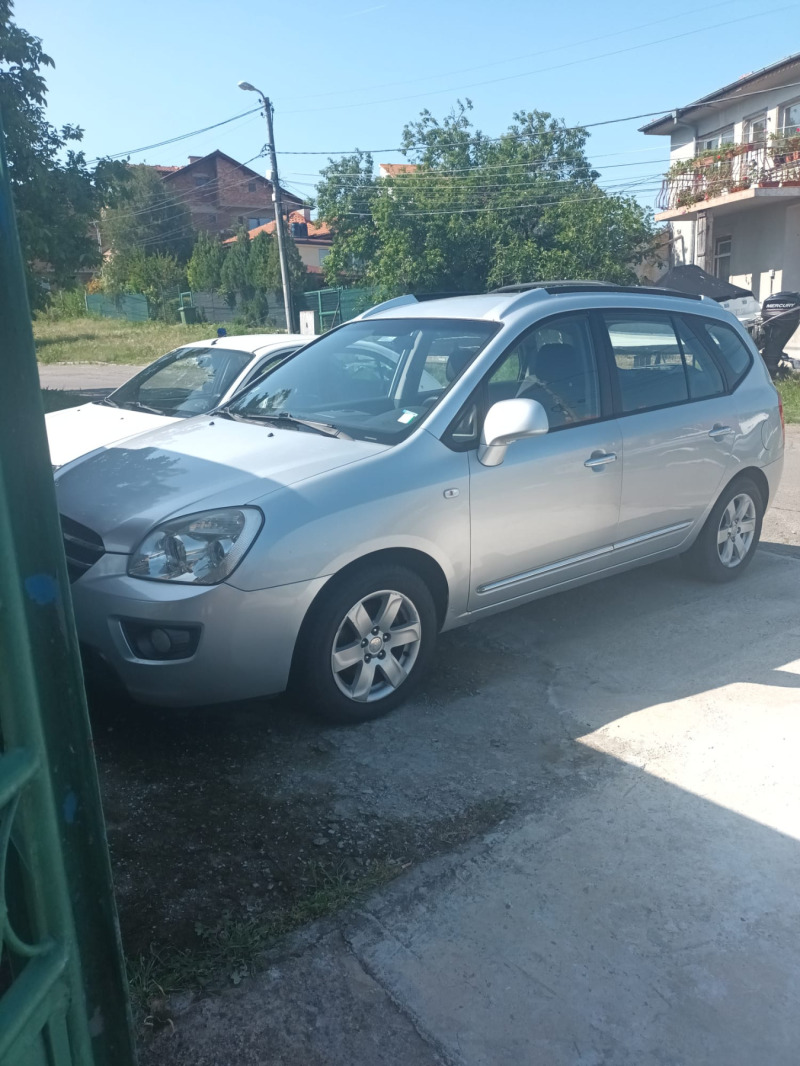 Kia Carens, снимка 1 - Автомобили и джипове - 46022128