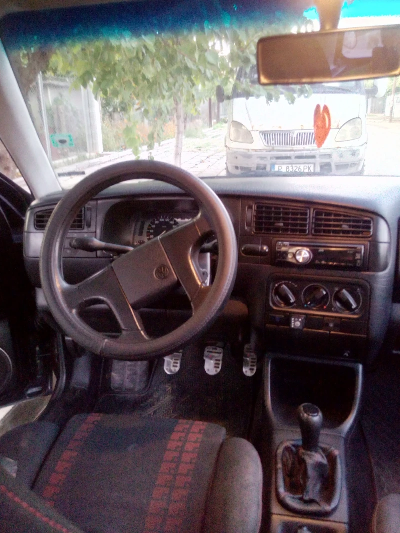 VW Golf 2.0 115, снимка 8 - Автомобили и джипове - 47609429