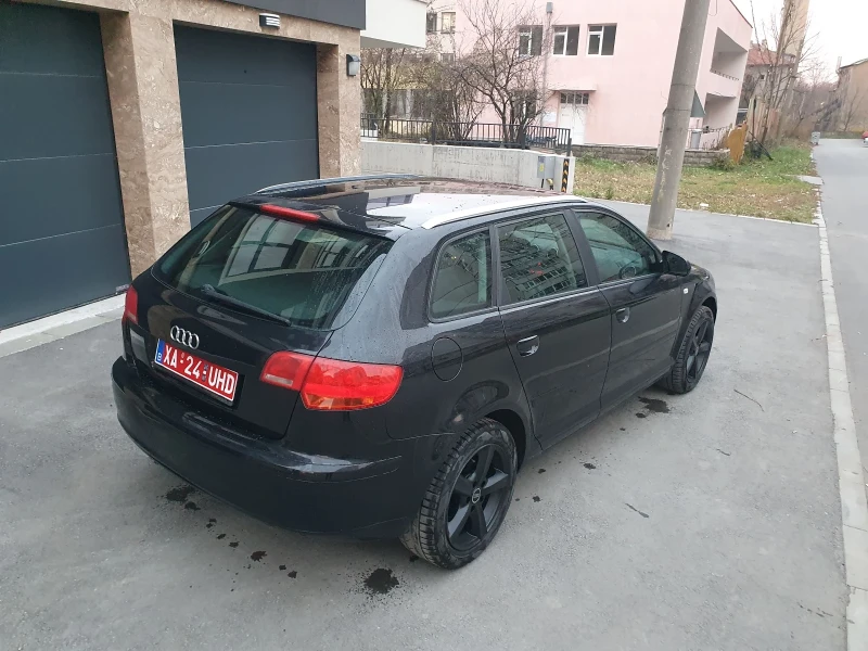 Audi A3 1.6i benzin, снимка 7 - Автомобили и джипове - 48118358