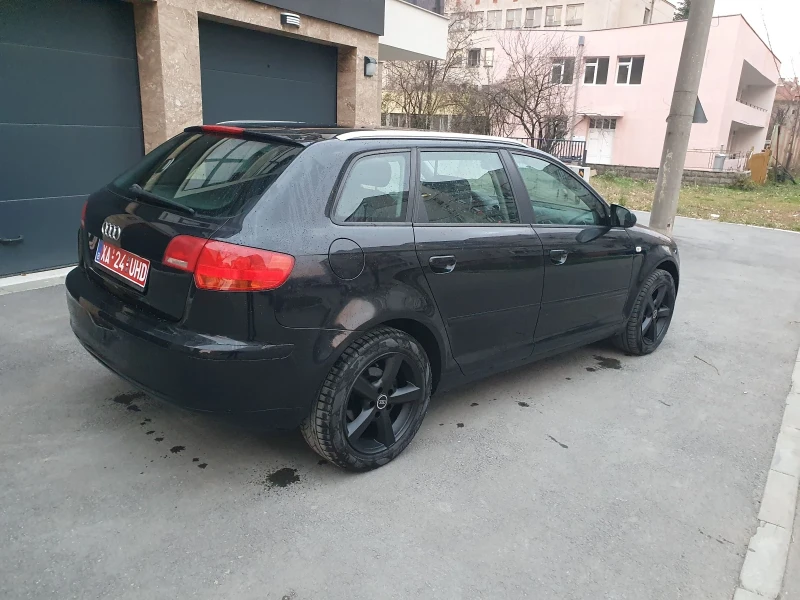 Audi A3 1.6i benzin, снимка 4 - Автомобили и джипове - 48118358