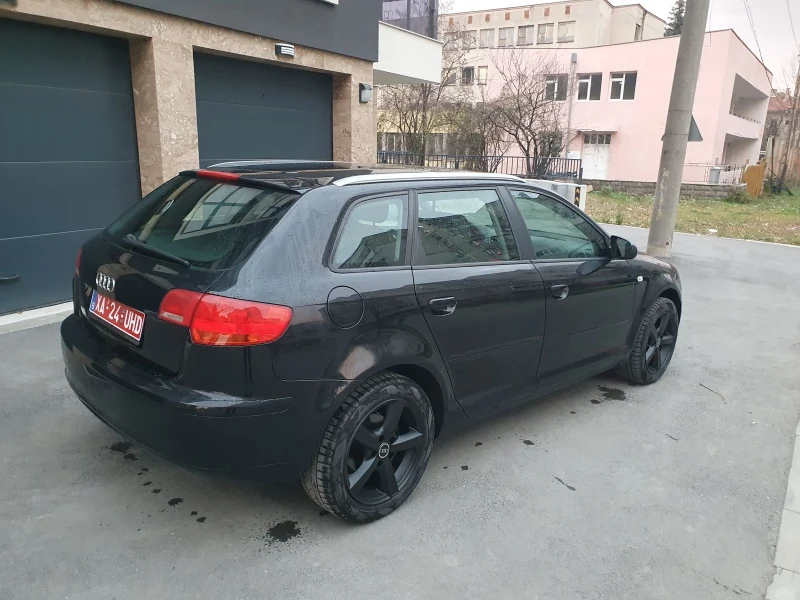 Audi A3 1.6i benzin, снимка 6 - Автомобили и джипове - 48118358