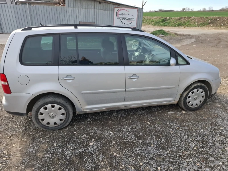 VW Touran, снимка 5 - Автомобили и джипове - 49544934