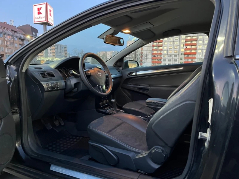 Opel Astra GTC 1.6 Turbo ГАЗ, снимка 8 - Автомобили и джипове - 52187625