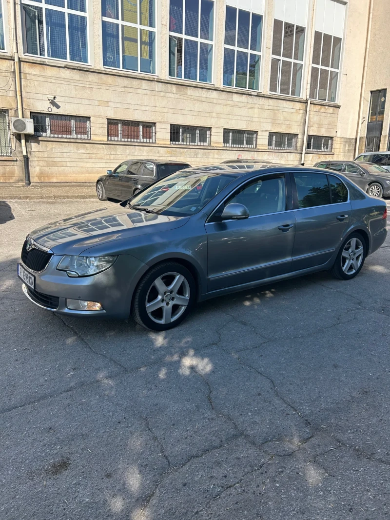 Skoda Superb 2.0 TDI, снимка 2 - Автомобили и джипове - 52176961